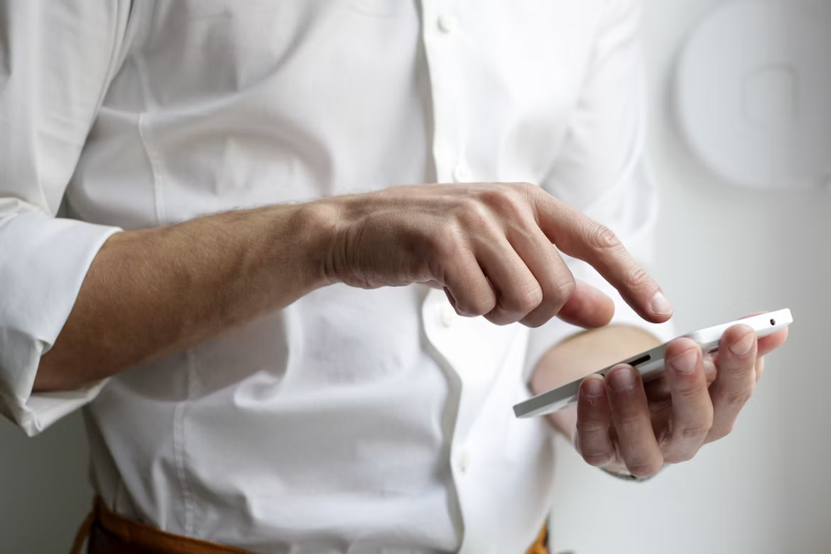 From Calls to Casino Apps: How Much Smartphones Have Changed in 20 Year